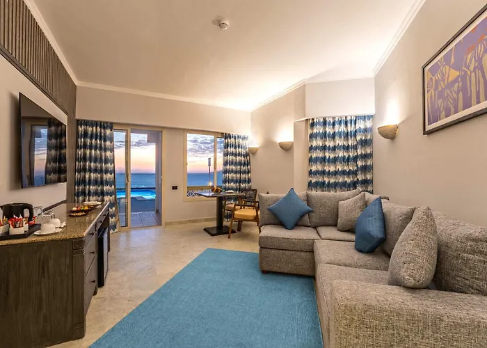 Invidia Coral Tiran Otel