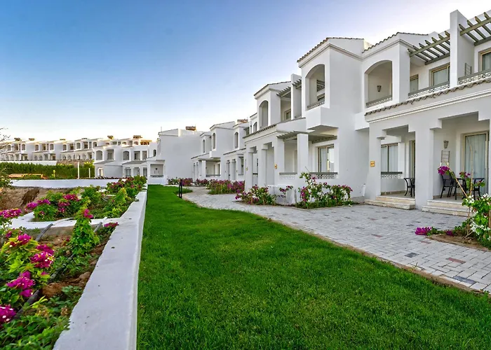 Otel Invidia Coral Tiran 4*