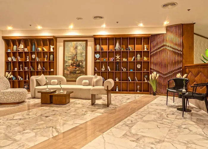 Invidia Coral Tiran Otel 4*